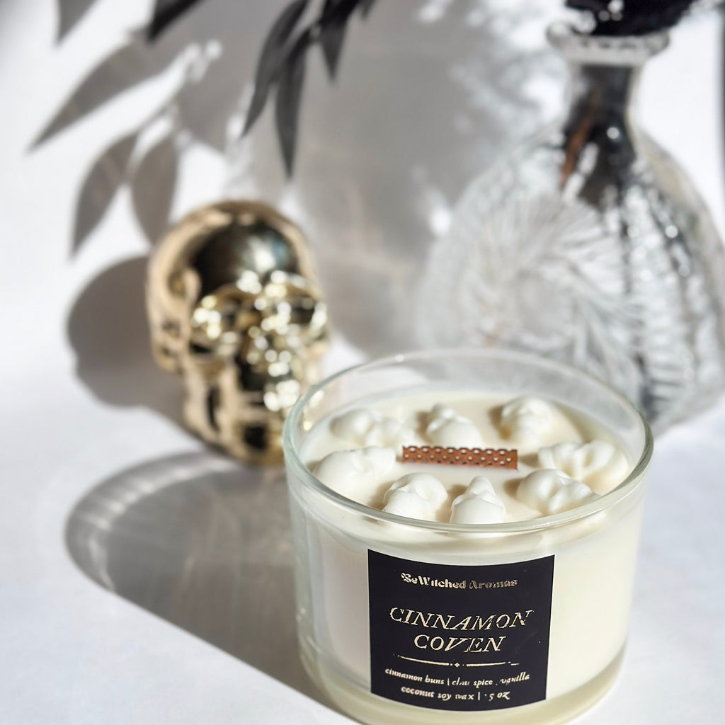 Spooky Season | Luxury Skull 15 oz Candle