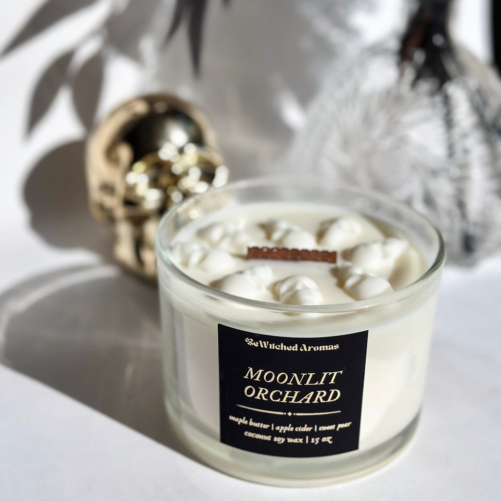 Spooky Season | Luxury Skull 15 oz Candle