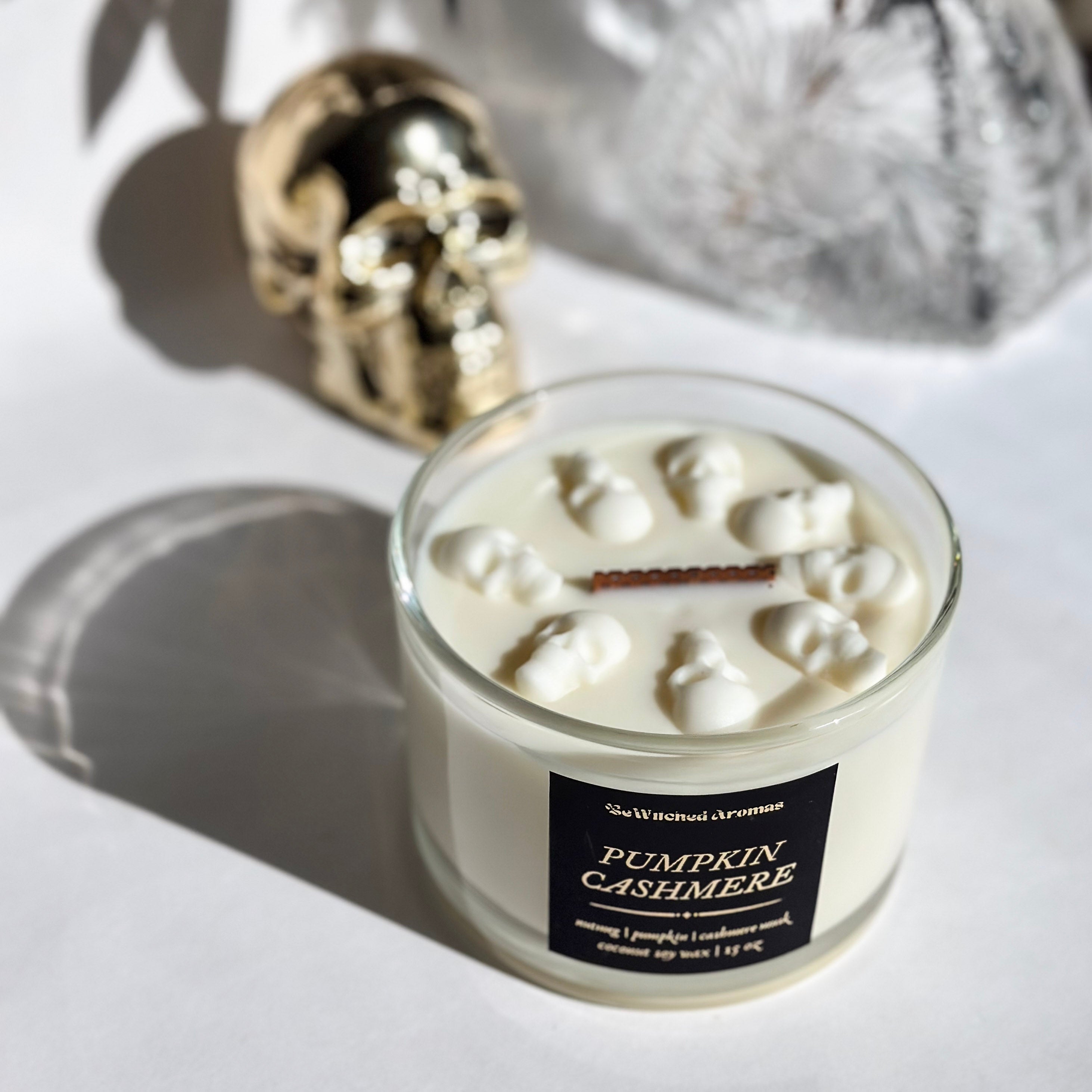Spooky Season | Luxury Skull 15 oz Candle